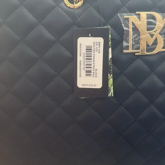 BADGLEY MISCHKA Elegant Black Quilted Tote Bag with Gold Chain - Picture 3 of 4